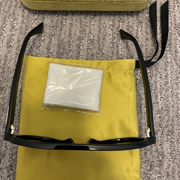 Authentic Gucci GG0767S sunglasses - Picture 6 of 7